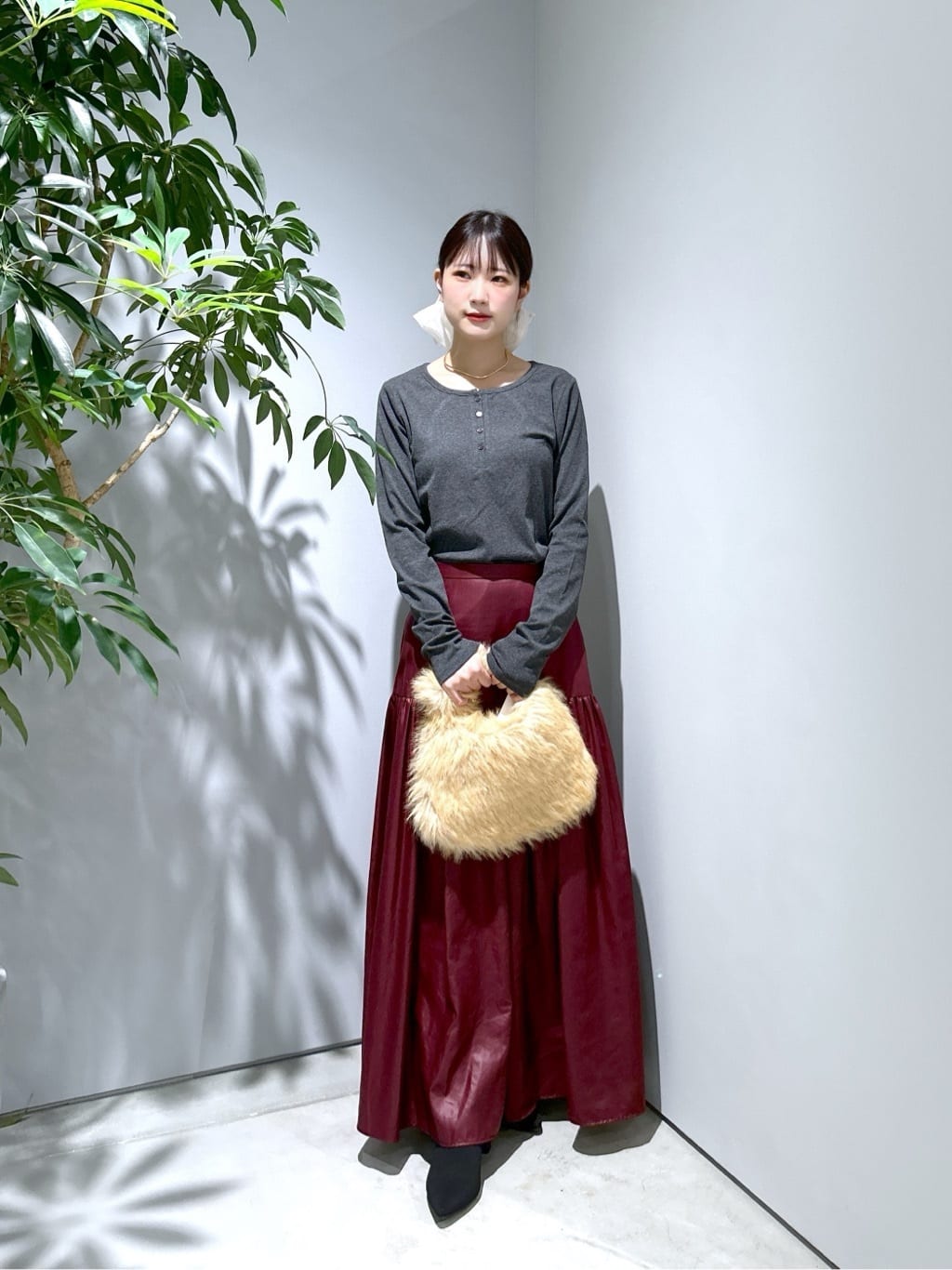 Renoさんの「INDIVI｜カットアウトカットソー」を使ったコーディネート
