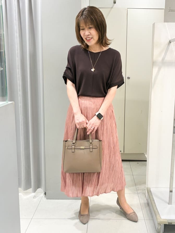 たみちゃんさんの「Reflect｜【選べる7色◎／手洗い可／二の腕カバー】半袖ニット」を使ったコーディネート