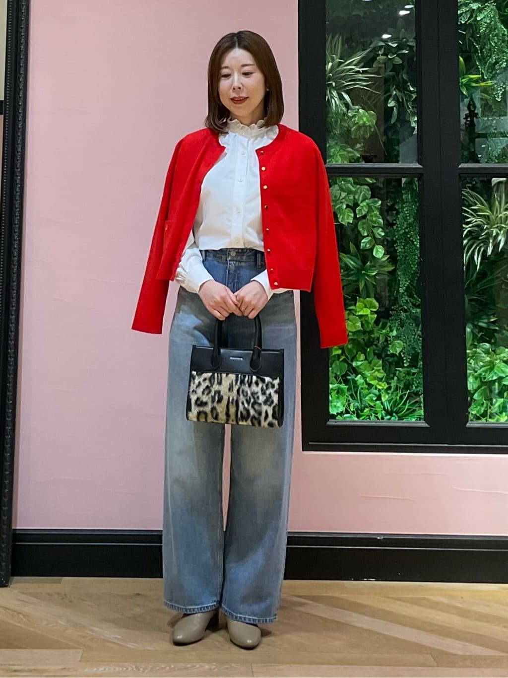 maruさんの「DRESSTERIOR｜◆コンパクトフェイクファーバッグ」を使ったコーディネート