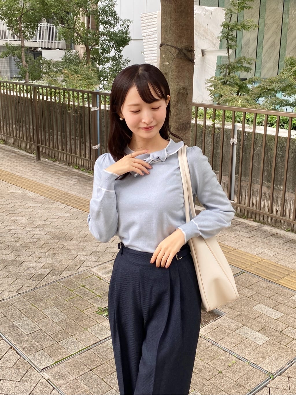みさかさんの「index｜サイドリボンバイカラーニット【洗濯機OK】」を使ったコーディネート