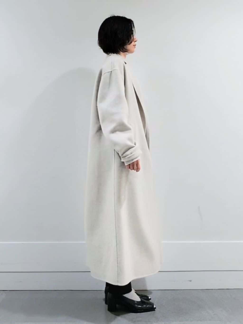 ミズタさんの「UNTITLED｜【ロング丈/軽やか】テーラード　リバーコート」を使ったコーディネート