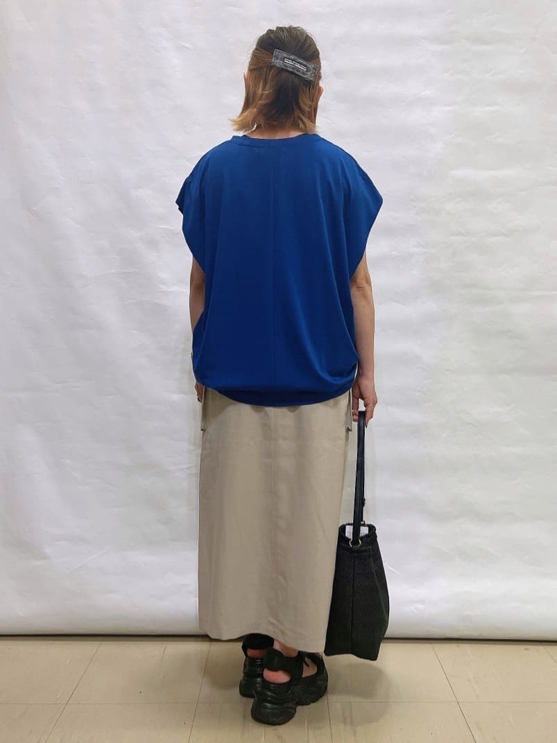 YUIさんの「SHOO･LA･RUE｜【S-LL/ひんやり/UV】二の腕をきれいにカバー ショルダータックトップス」を使ったコーディネート