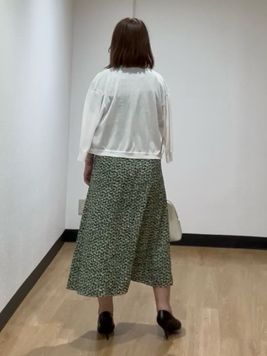 MIKIKOさんの「UNTITLED｜◆【短丈/シアー/洗える】ドルマンスリーブカーディガン」を使ったコーディネート