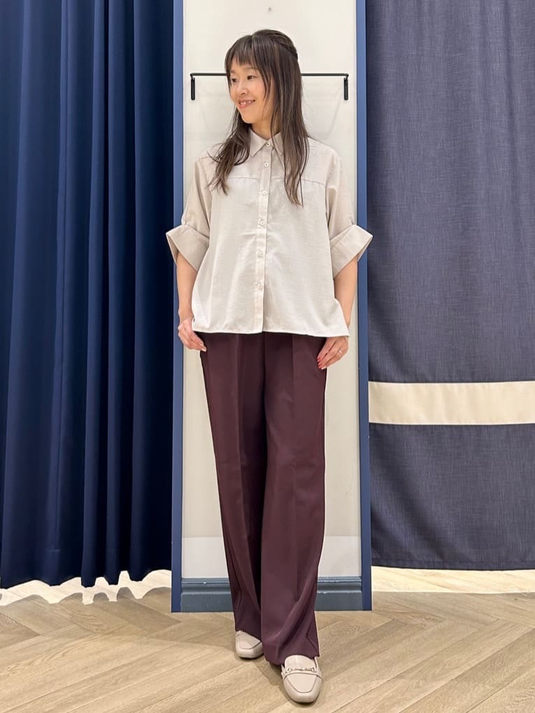 Orikaさんの「grove｜【2WAY】1枚でも羽織っても。使える大人のシャツスタイル」を使ったコーディネート