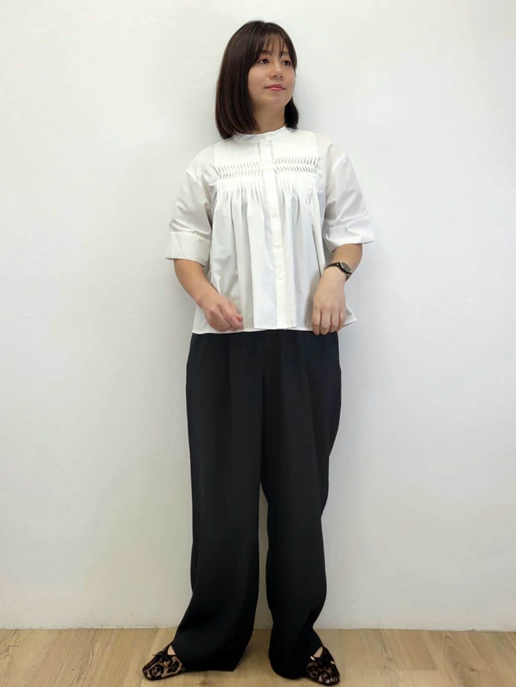 LISAさんの「OPAQUE.CLIP｜ピンタックフレアシャツ【洗濯機洗い可】」を使ったコーディネート