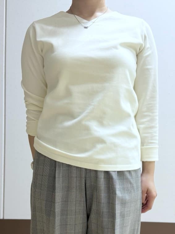 Rikoさんの「INDIVI｜【洗える】Vネックコンパクトニット」を使ったコーディネート
