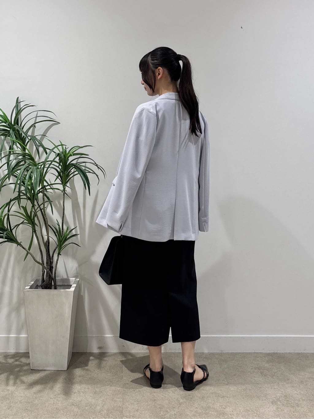 ibukiさんの「INDIVI｜【洗える】胸元タックフリルブラウス」を使ったコーディネート