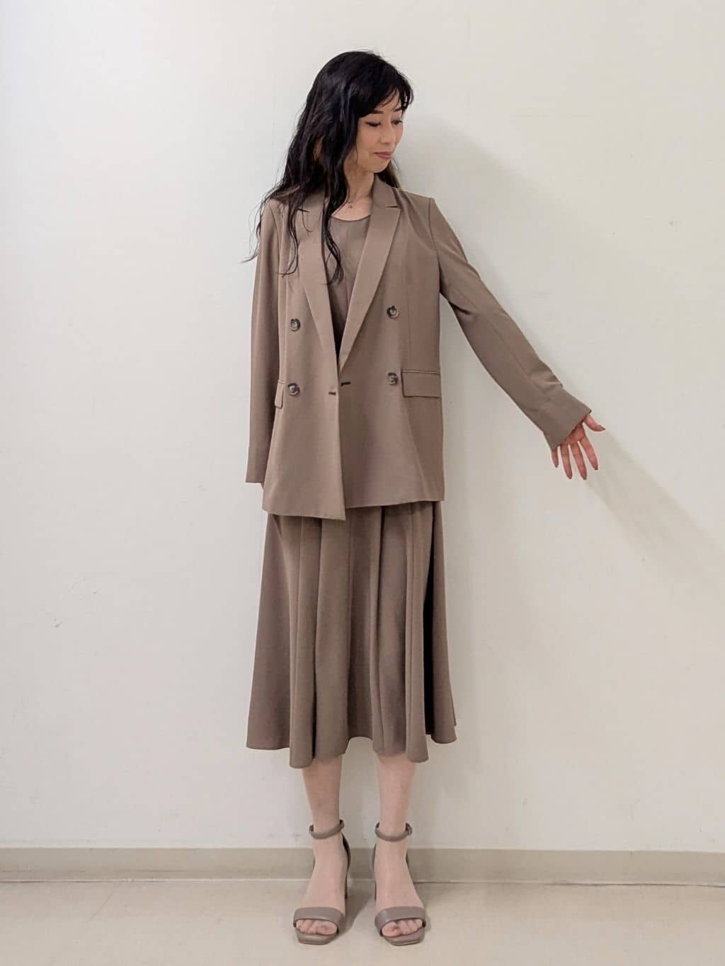 miiさんの「INDIVI｜【軽く羽織れる！】ダブルジャケット」を使ったコーディネート