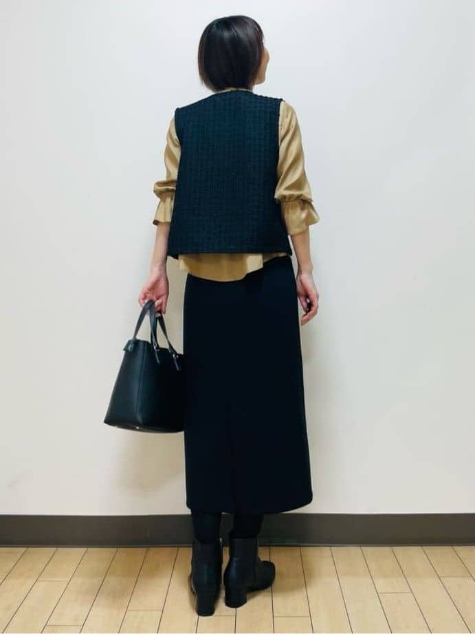 Riiさんの「Reflect｜【軽い羽織に◎】フロントファスナー開きベスト」を使ったコーディネート