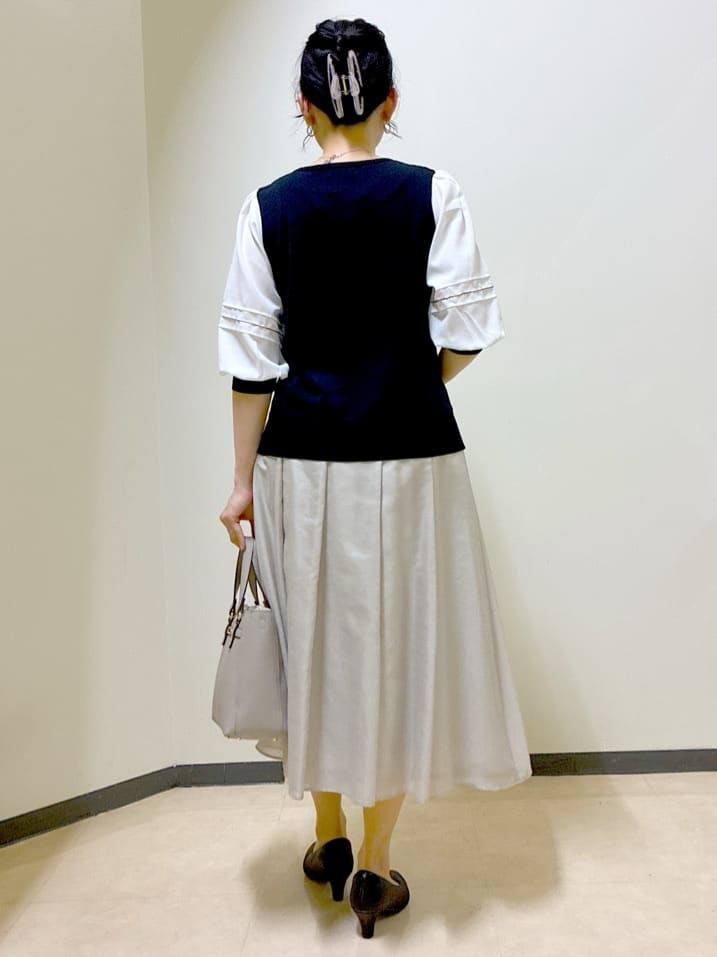  beni_gingerさんの「Reflect｜【マシンウォッシュ可／セットアップ可】シアーボックスタックプリーツスカート」を使ったコーディネート