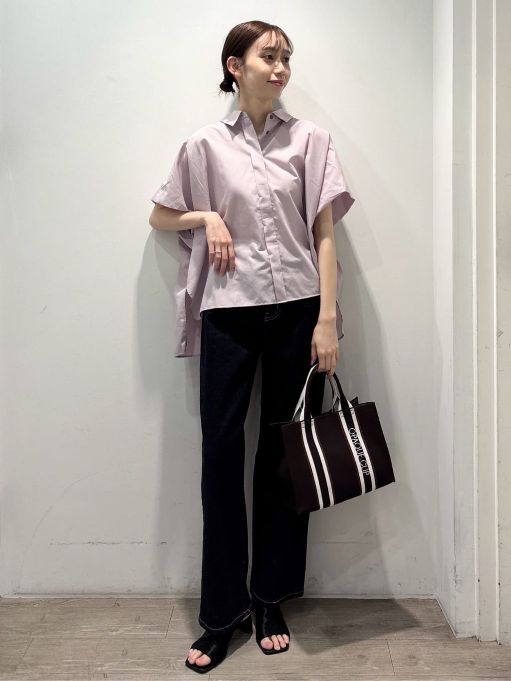 ぶまりんさんの「OPAQUE.CLIP｜《andGIRL掲載》リラクシーシャツ【洗濯機洗い可】」を使ったコーディネート