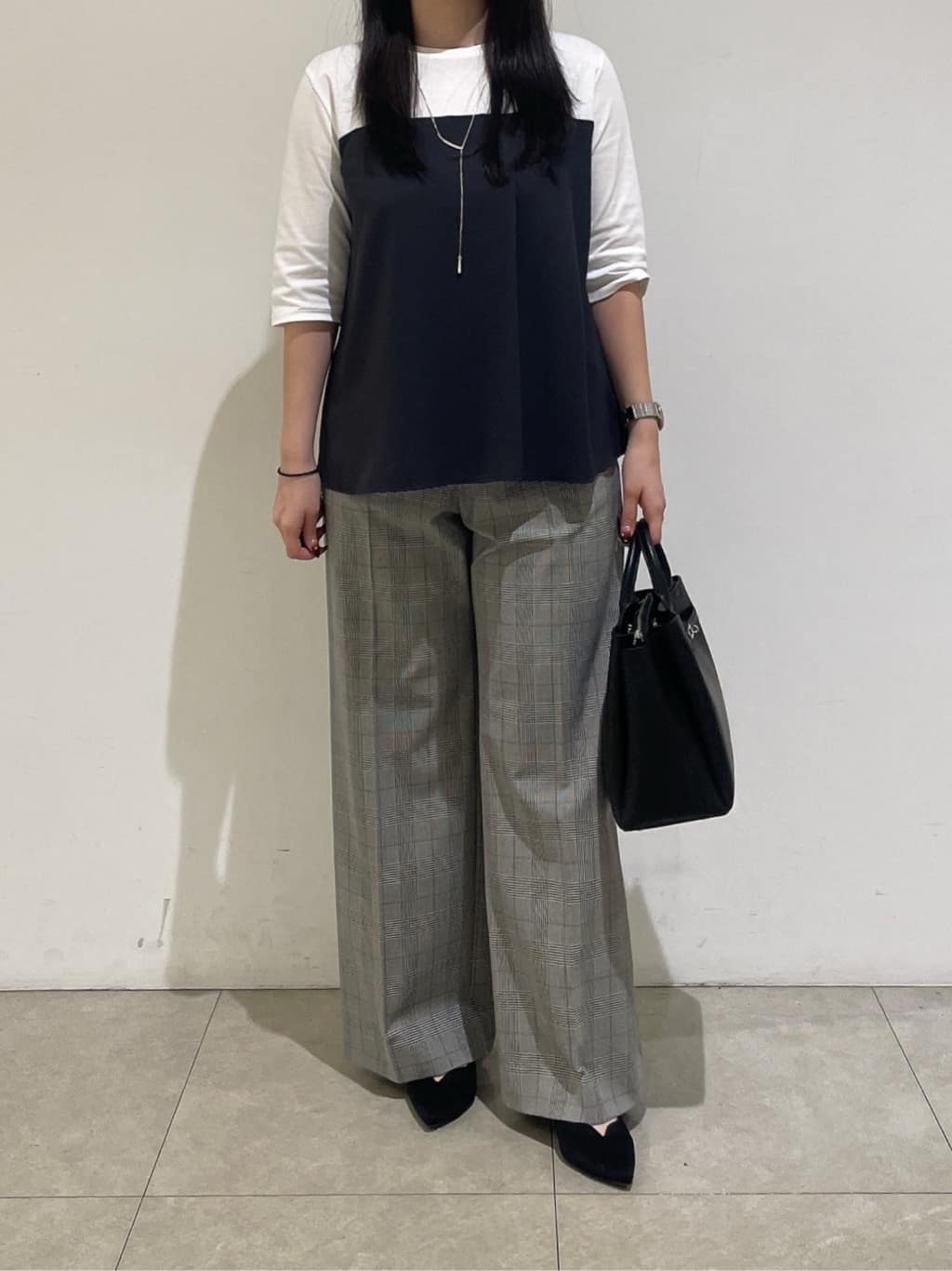 emikaさんの「INDIVI｜【褒められパンツ】ワンタックワイドパンツ」を使ったコーディネート