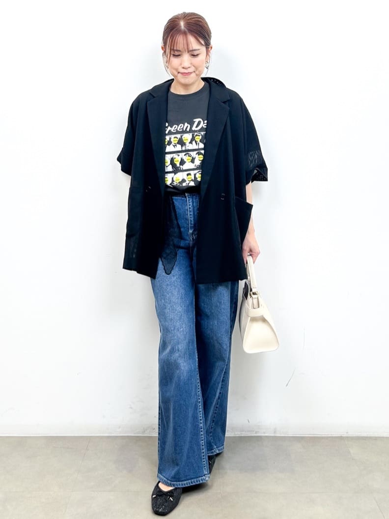yumiさんの「OPAQUE.CLIP｜ロックTシャツ別注アソート【GREEN DAY／METALLICA／THE BEATLES】」を使ったコーディネート