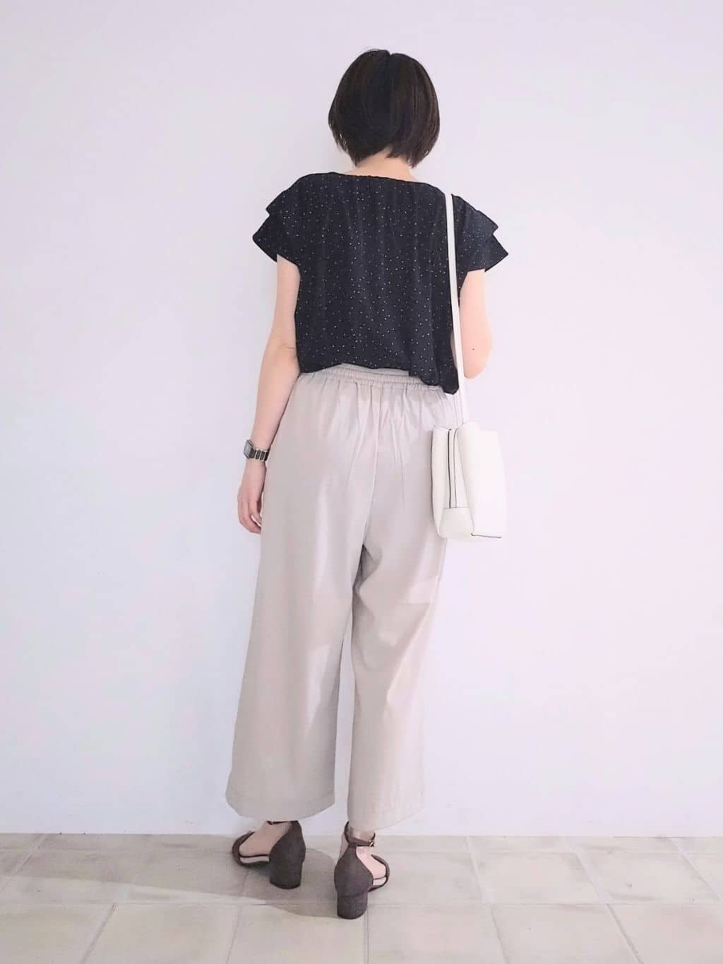 miomioさんの「SHOO･LA･RUE｜【S-LL/ひんやり】きちんと見えで好印象 ドット柄デザイントップス」を使ったコーディネート