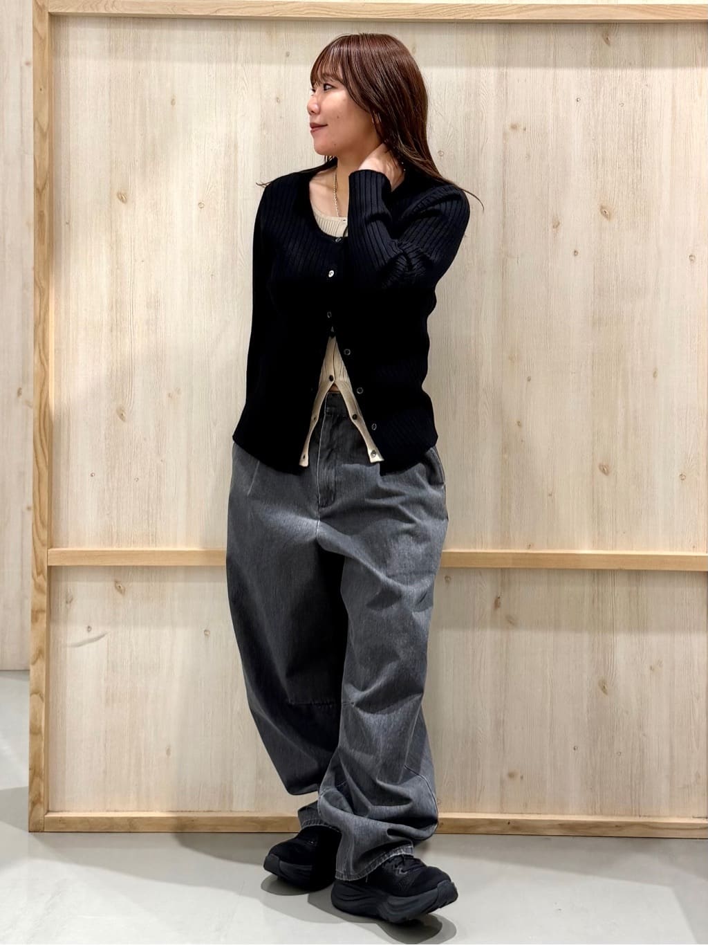 nanaさんの「THE SHOP TK｜【アンチピリング/静電気防止/洗える】ヘンリーレイヤードニット」を使ったコーディネート