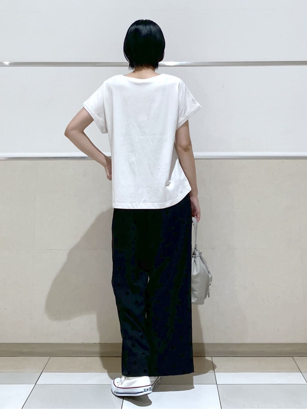 eriko さんの「Dessin｜【二の腕カバー／UVカット】ロールアップスリーブ裾ギャザーカットソー」を使ったコーディネート