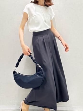 Miwaさんの「UNTITLED｜リーベルラメベア天竺プルオーバファブリック」を使ったコーディネート