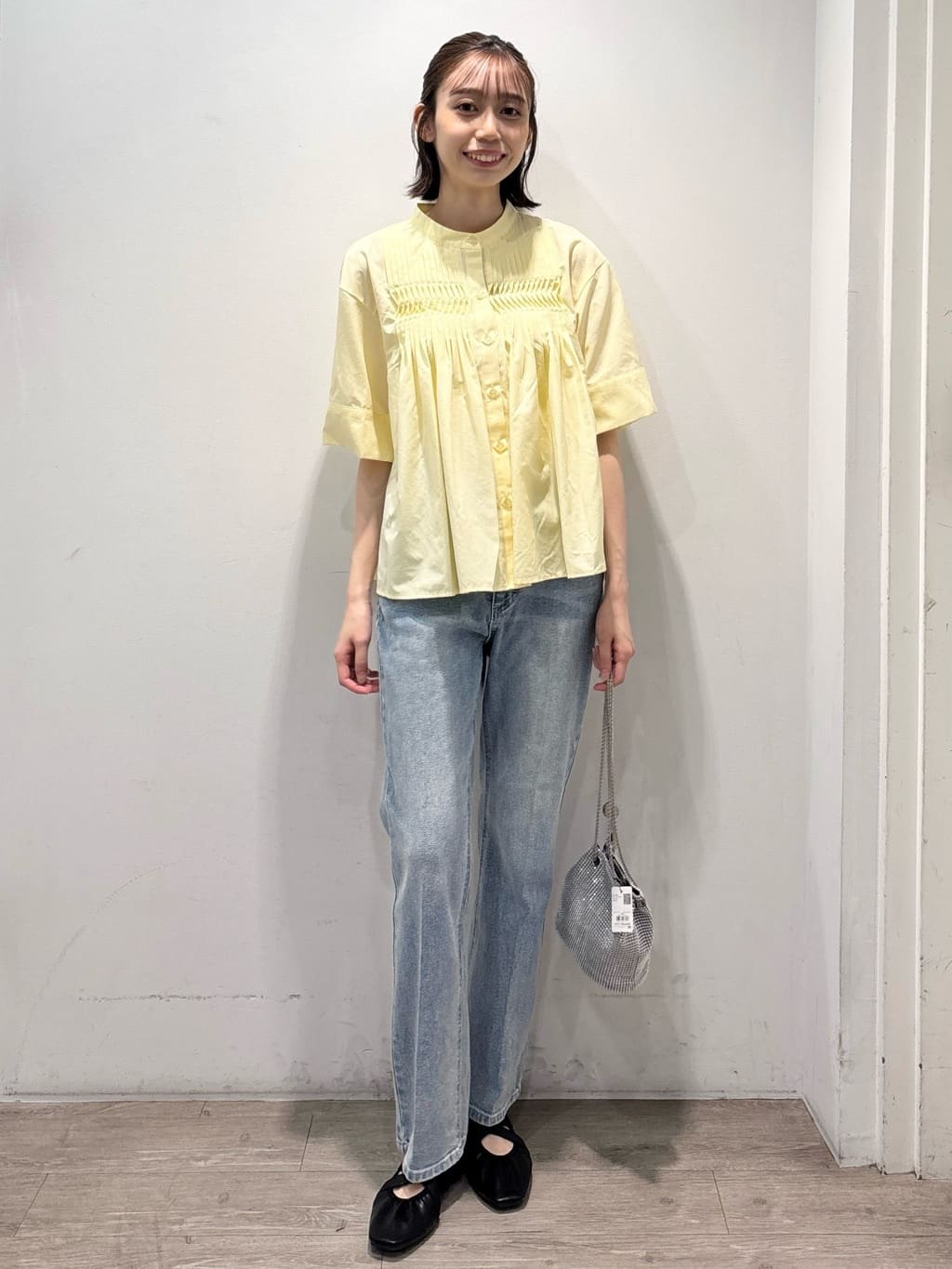 ぶまりんさんの「OPAQUE.CLIP｜ピンタックフレアシャツ【洗濯機洗い可】」を使ったコーディネート