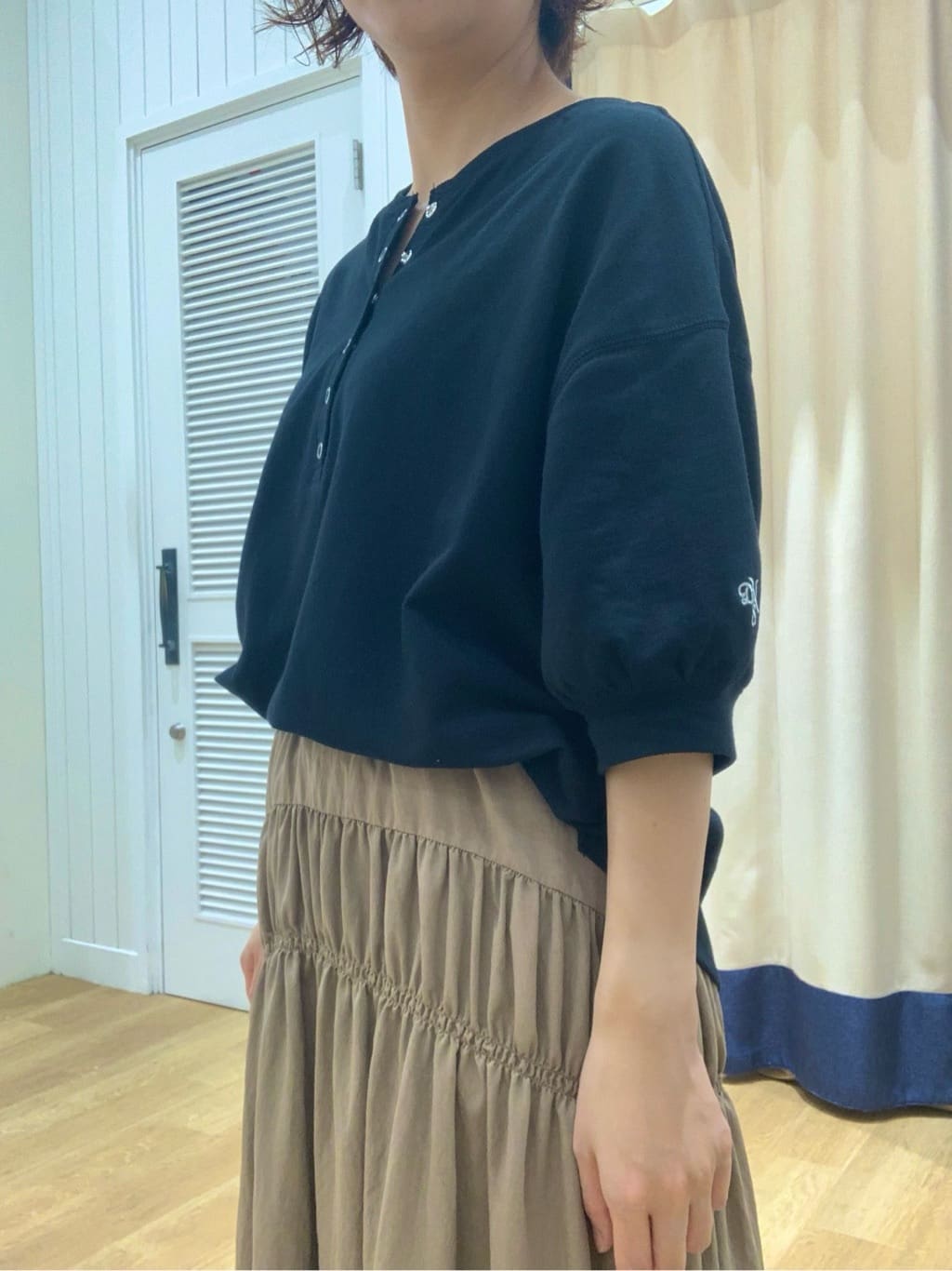 IMARIさんの「Dessin｜【360度可愛い/前後2WAY/洗える】ライトコットンヘンリーカットソー」を使ったコーディネート