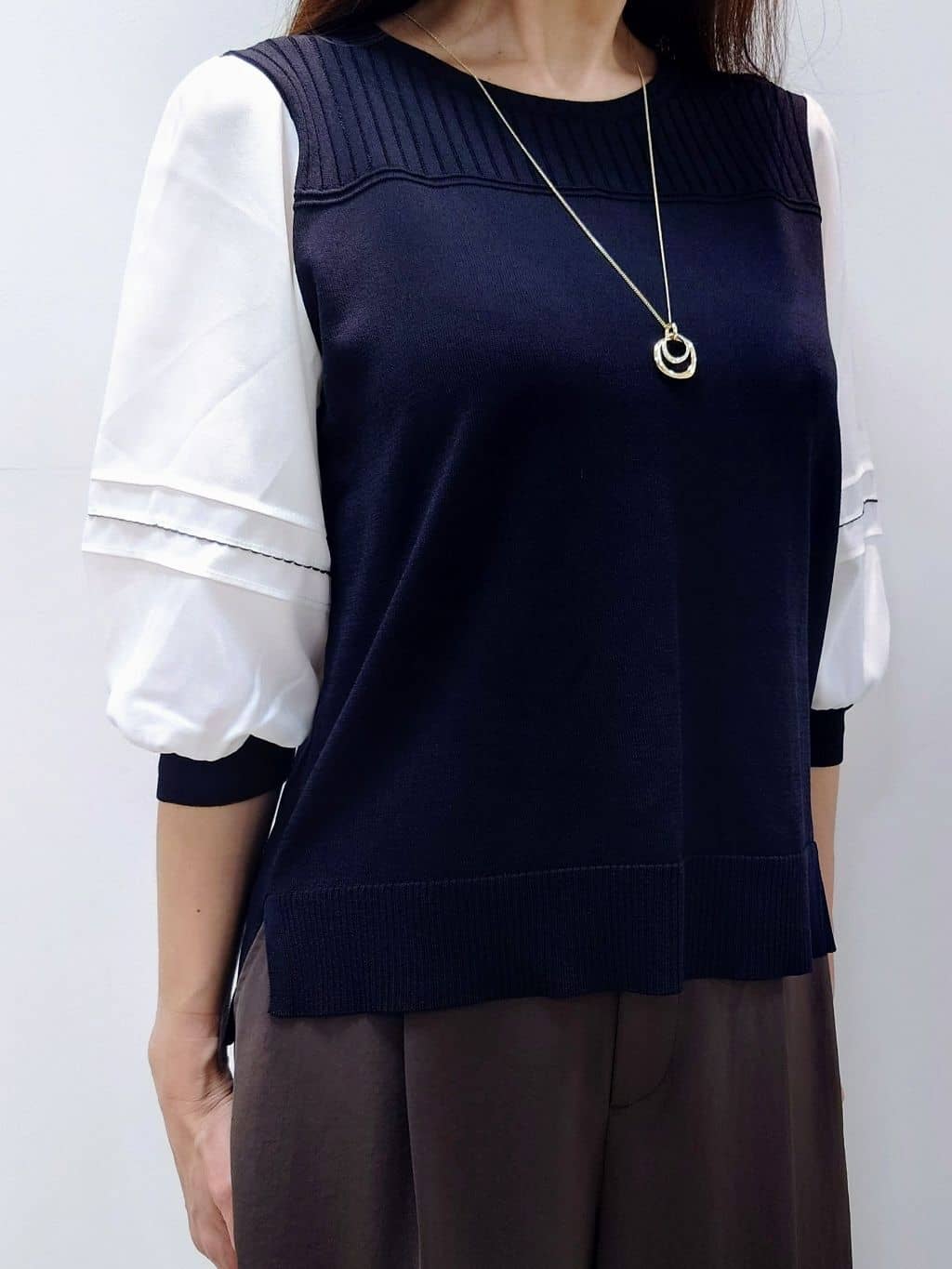yoshiさんの「Reflect｜【WEB先行カラーあり／手洗い可】ジョーゼットスリーブ&times;ニット」を使ったコーディネート