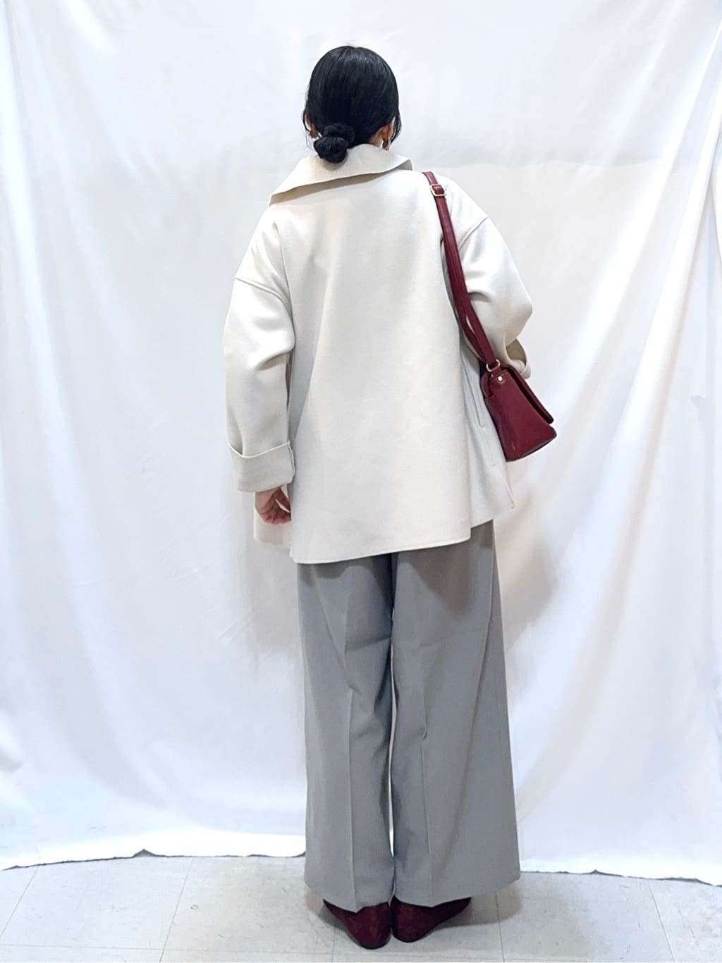 𝐇𝐢𝐫𝐨𝐦𝐢さんの「SHOO･LA･RUE｜裾フリルレイヤードトップス」を使ったコーディネート