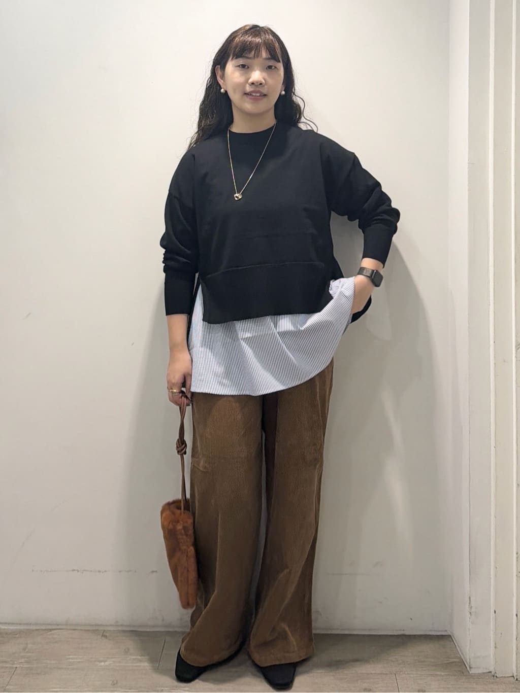 sumicaさんの「OPAQUE.CLIP｜《ツインセット》リラクシーサイドスリットニット&times;ドッキングタンク【洗濯機洗い可】」を使ったコーディネート