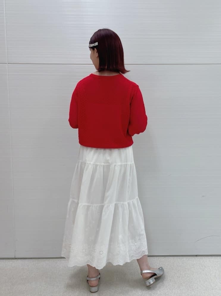みちるさんの「SHOO･LA･RUE｜【S-LL】透かし編みが大人上品 マルチボタンニットカーディガン」を使ったコーディネート