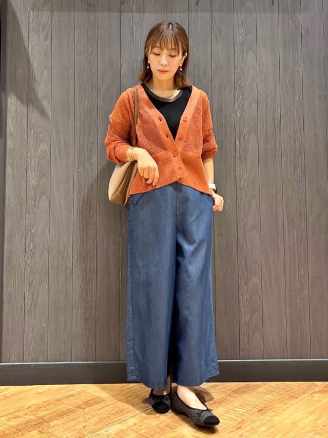 meiさんの「SHOO･LA･RUE｜キラッと光るラメとスパンコールが印象的 メッシュカーディガン」を使ったコーディネート