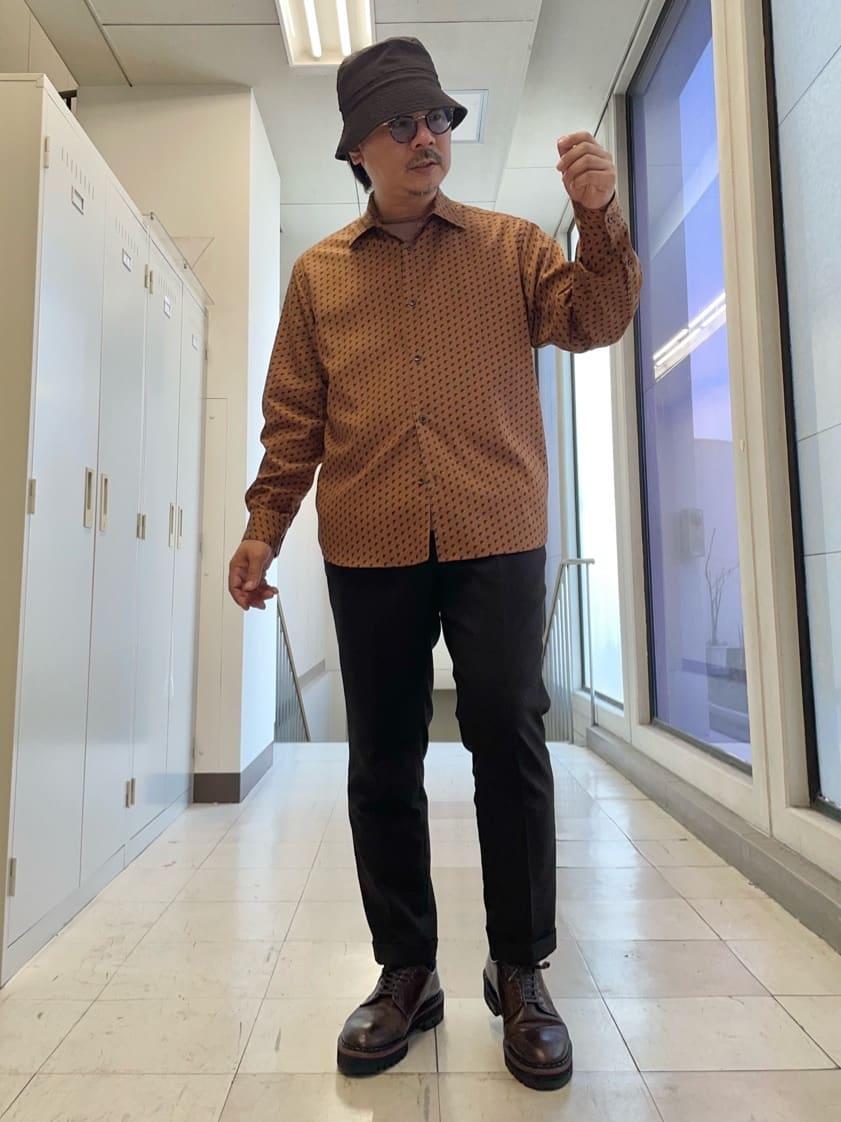 MAKOTO AIさんの「TAKEO KIKUCHI｜ボーラーハット柄 長袖シャツ」を使ったコーディネート