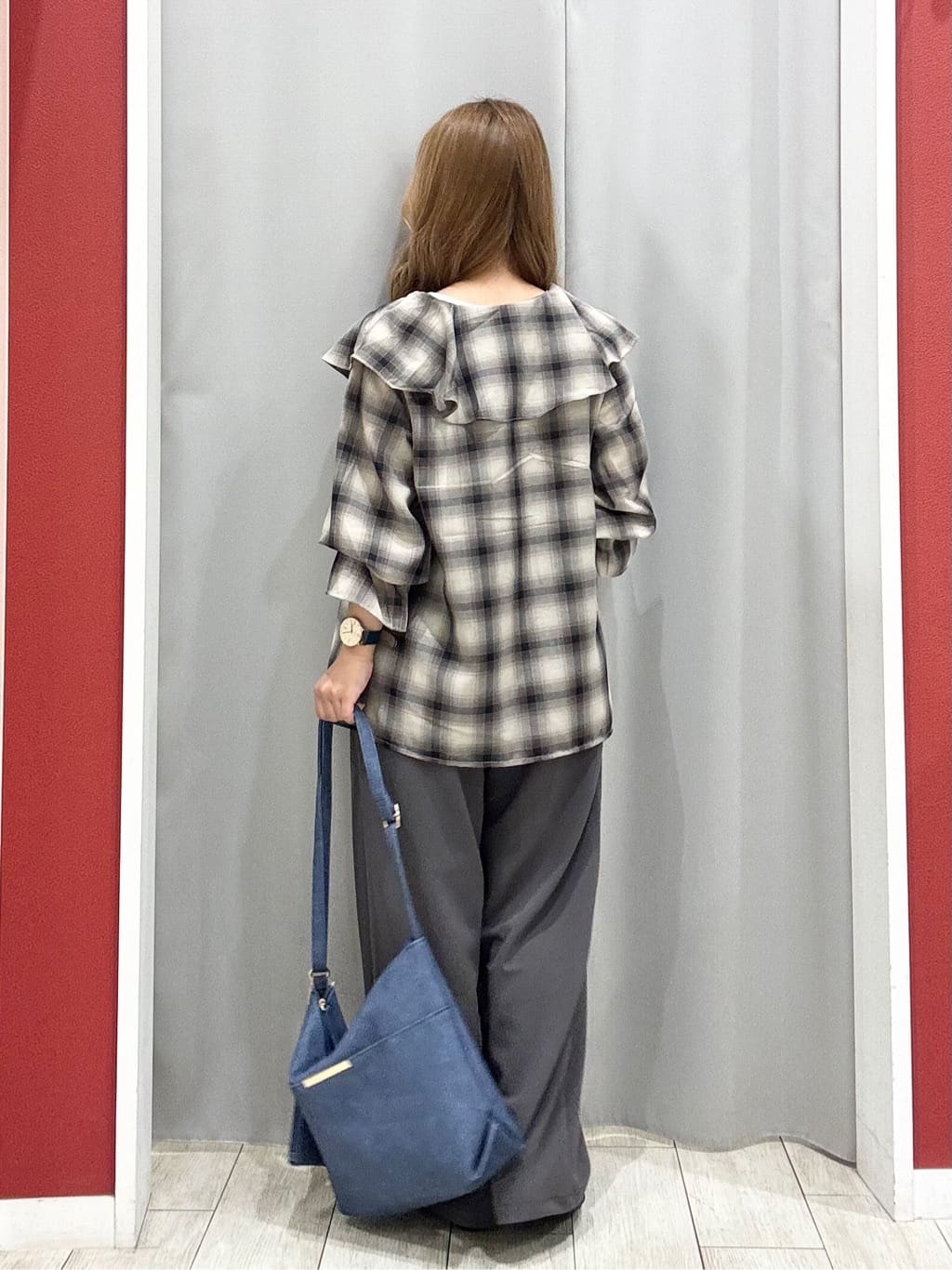 shioさんの「SHOO･LA･RUE｜【S-LL/ストレッチ】脚のラインを拾いにくい スマートワイドパンツ」を使ったコーディネート