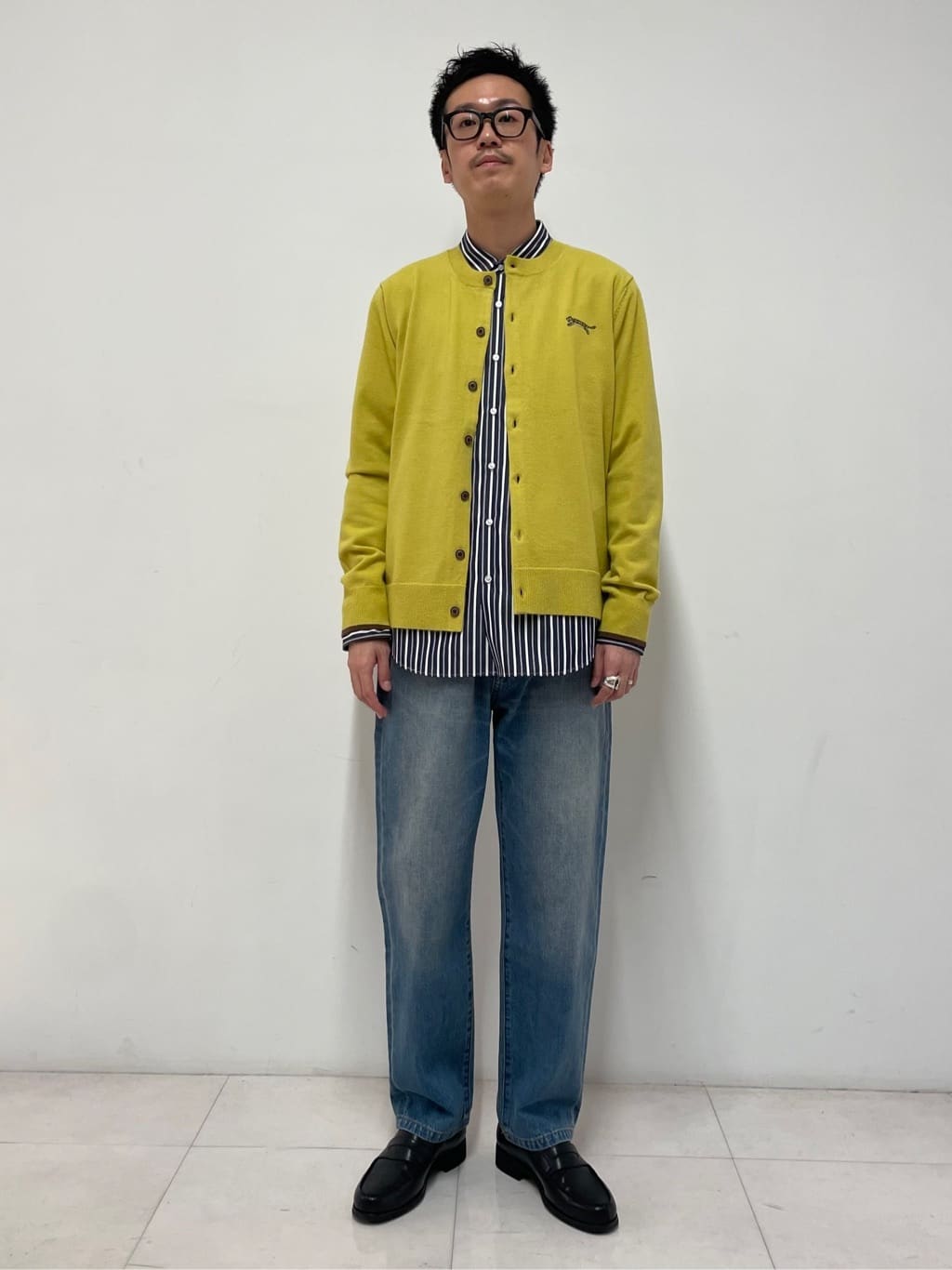 蒲谷祐太さんの「DRESSTERIOR｜THOMAS MASON ストライプシャツ」を使ったコーディネート
