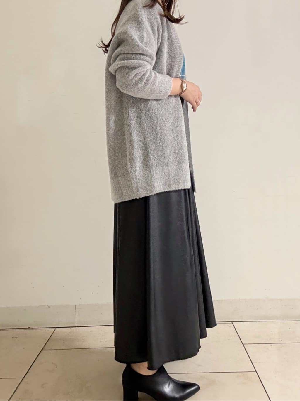 kahoさんの「INDIVI｜【エアリー素材】ブークレ着流しニットカーディガン」を使ったコーディネート