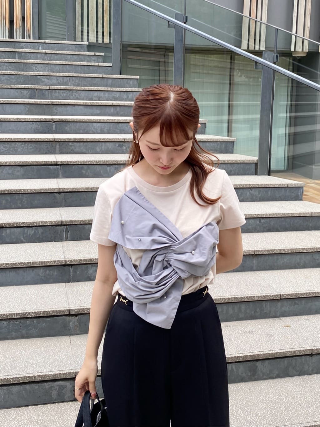みさかさんの「index｜パール調アシメドッキングTシャツ【洗える／接触冷感】」を使ったコーディネート