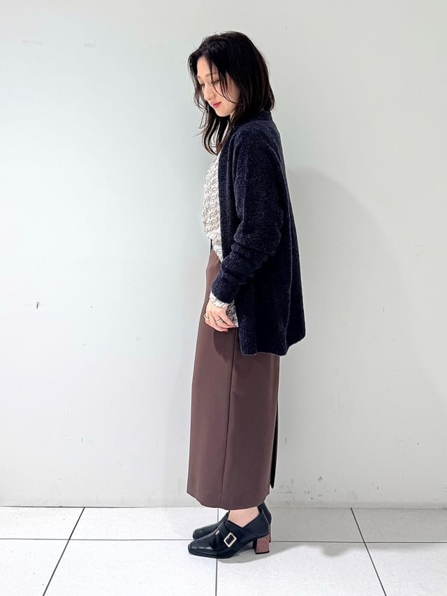 そんさんの「INDIVI｜【エアリー素材】ブークレ着流しニットカーディガン」を使ったコーディネート