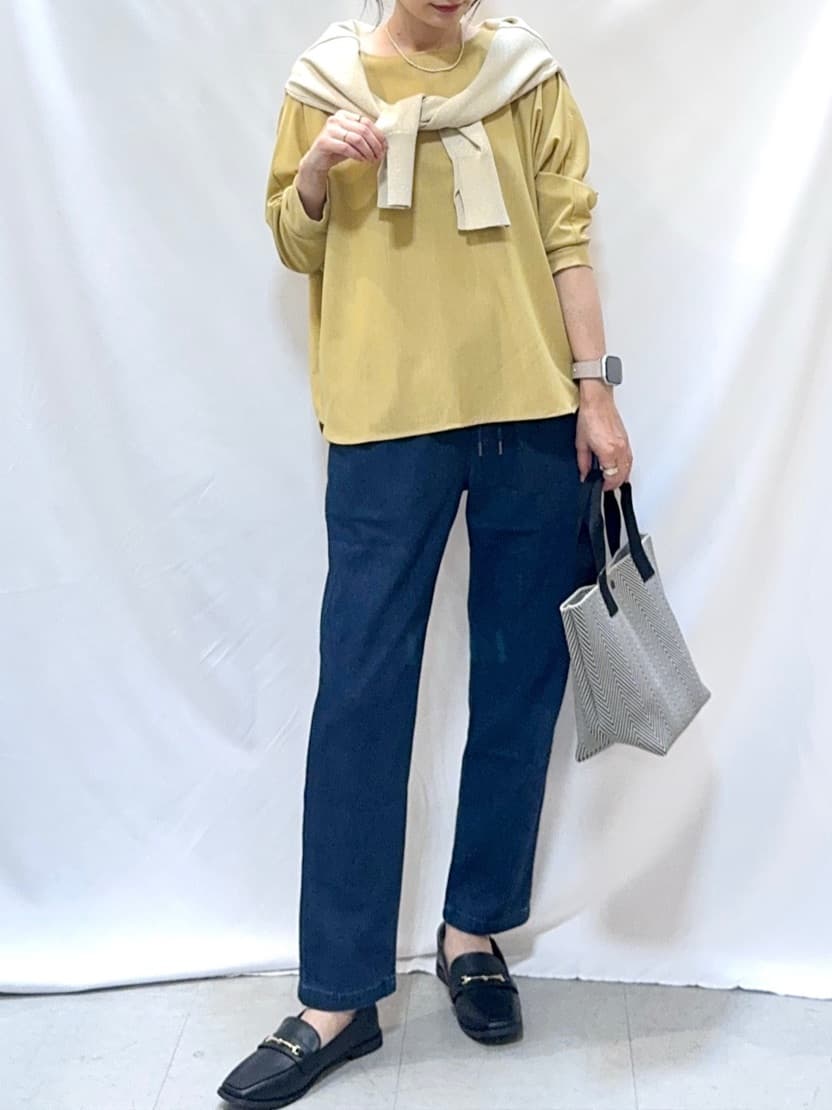 𝐇𝐢𝐫𝐨𝐦𝐢さんの「SHOO･LA･RUE｜【高レビュー/洗濯後しわになりにくい】1枚でサマ見え 8分袖ドルマンブラウス」を使ったコーディネート