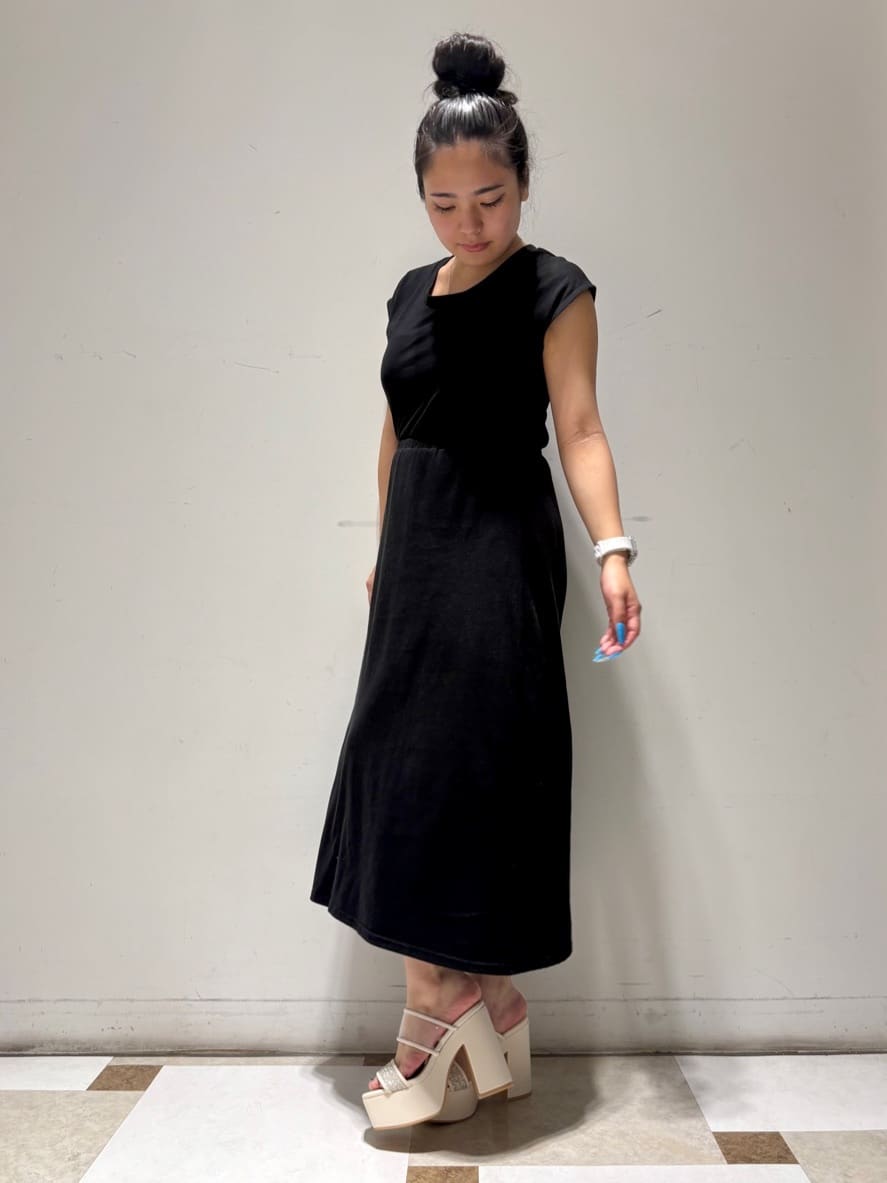 のはらっちょさんの「ESPERANZA｜【ラク盛り／サンダル】リピーター続出／脚長美脚　ミュールサンダル」を使ったコーディネート