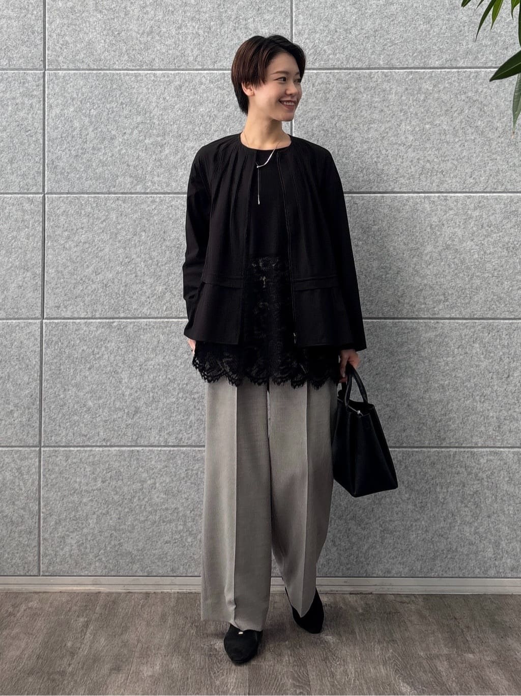 kanaeさんの「INDIVI｜【レイヤードにおすすめ】レース切り替えカットソー」を使ったコーディネート