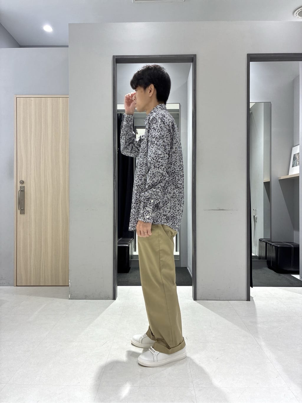 わいずみさんの「TAKEO KIKUCHI｜ストライプ小花 長袖シャツ」を使ったコーディネート