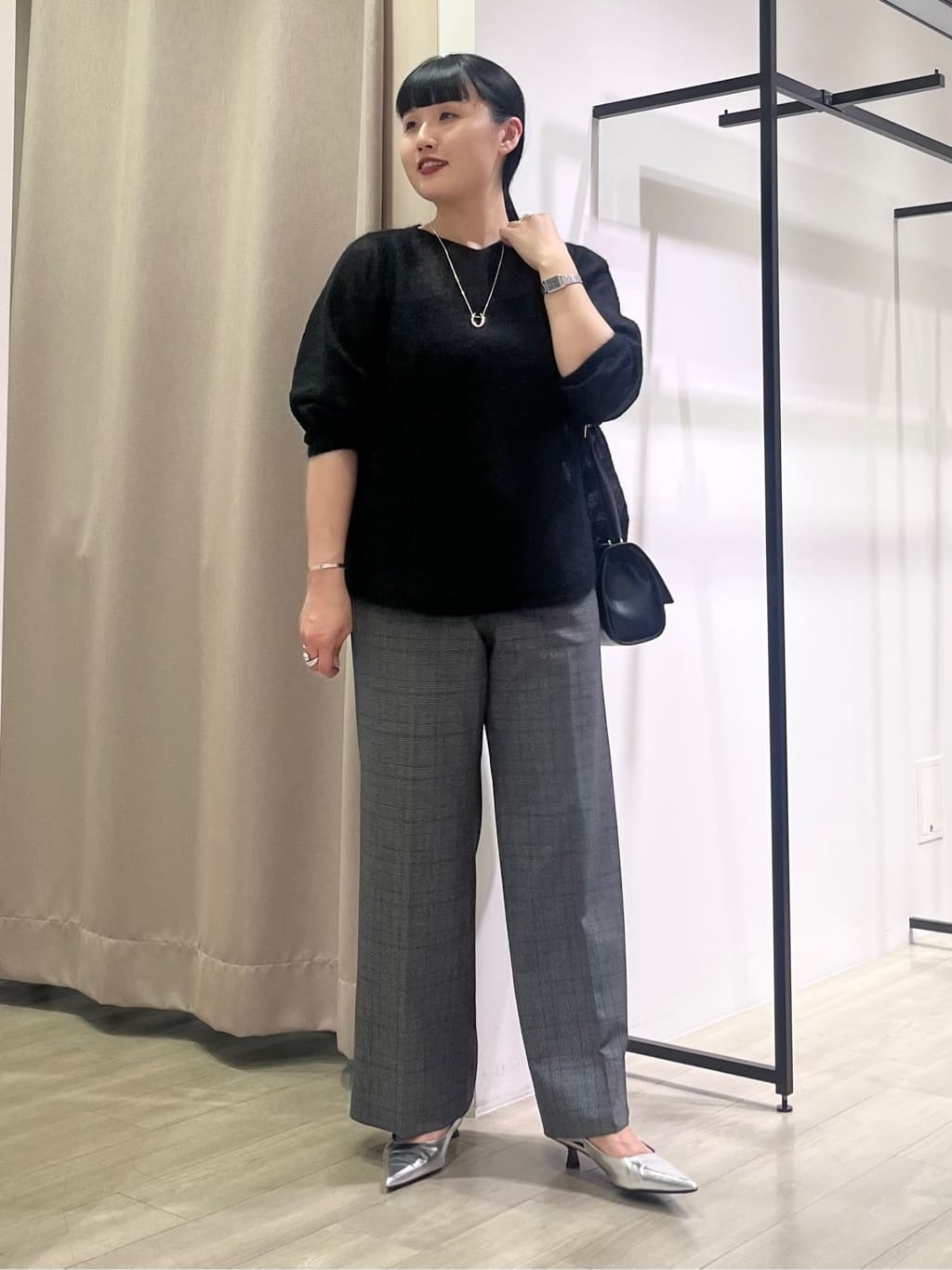 hasuさんの「INDIVI｜【キッドモヘヤ素材】ラウンドヘムニット」を使ったコーディネート
