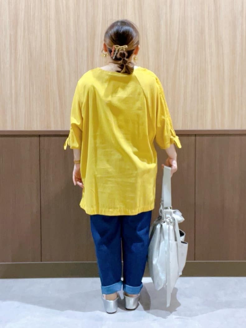 kitaさんの「SHOO･LA･RUE｜【S-LL】お袖デザインが華やか はしごレースチュニック」を使ったコーディネート