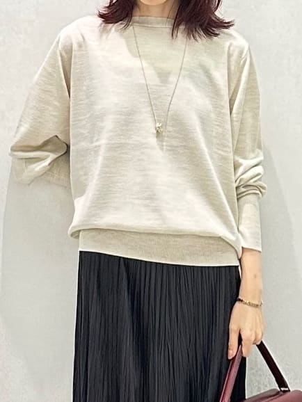 Miwaさんの「UNTITLED｜【アンサンブル可/洗える】シルクウールカシミヤ ドルマンスリーブニット」を使ったコーディネート