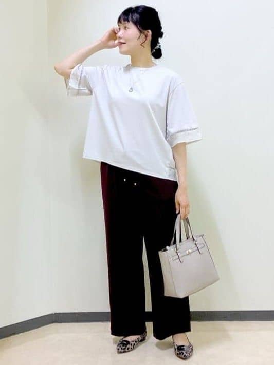  beni_gingerさんの「Reflect｜【E‐QUALITY／体型カバー】シアー&times;レースデザインプルオーバー」を使ったコーディネート