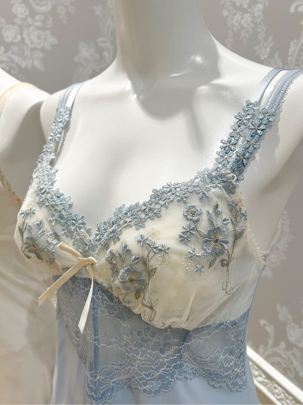 hachiさんの「Risa Magli｜レーナ ブラジャー (D-F) ＜Side Shape（サイドシェイプ）＞」を使ったコーディネート