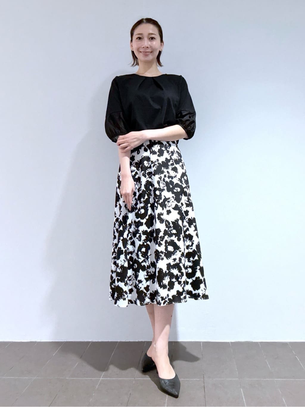 Yukaさんの「COUP DE CHANCE｜◆【手洗い可／日本製】花柄フレアスカート」を使ったコーディネート