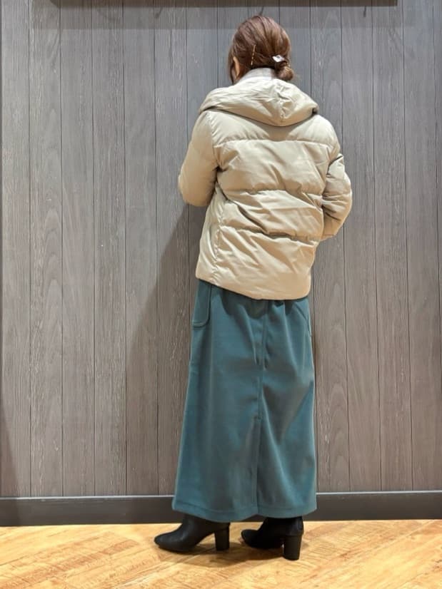 meiさんの「SHOO･LA･RUE｜【撥水/洗える】ショートフーディーダウン」を使ったコーディネート