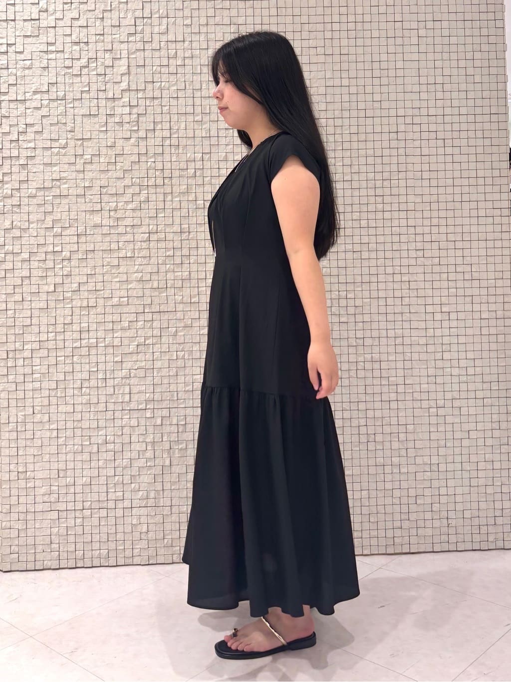 MEGUMIさんの「INDIVI｜ミニスクエアショルダー」を使ったコーディネート