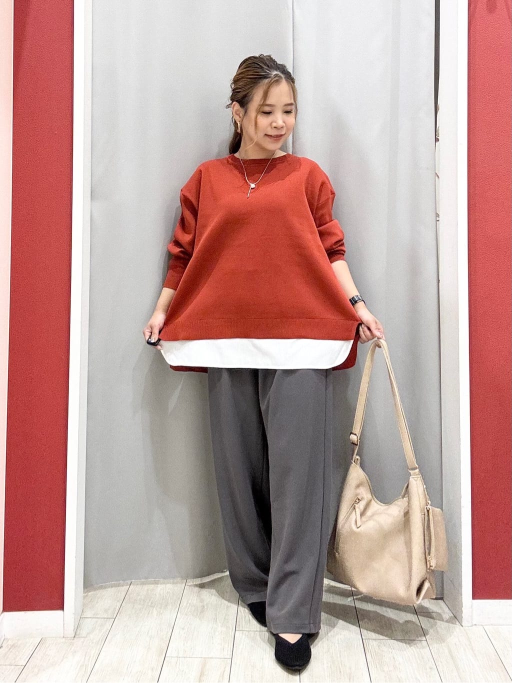 shioさんの「SHOO･LA･RUE｜【S-LL/ストレッチ】脚のラインを拾いにくい スマートワイドパンツ」を使ったコーディネート
