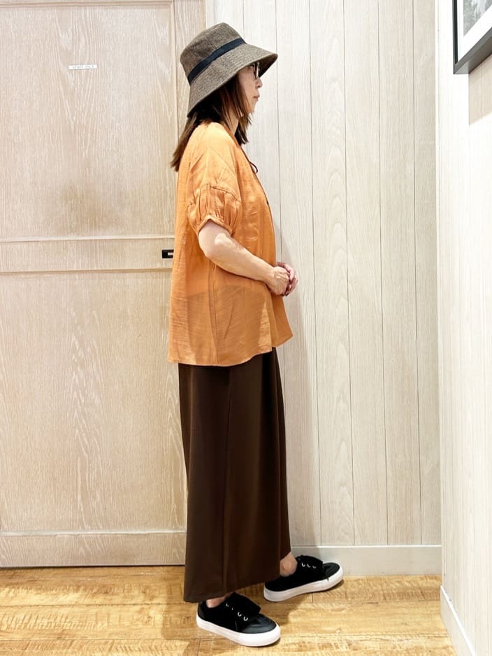 yukaさんの「SHOO･LA･RUE｜【S-LL/2点セット】リボン使いがアクセント はしごレースブラウス＋タンクトップ」を使ったコーディネート