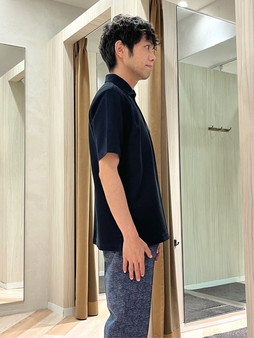 URAさんの「TAKEO KIKUCHI｜【抗菌防臭／9色5サイズ展開】ハニカムメランジ ポロシャツ」を使ったコーディネート