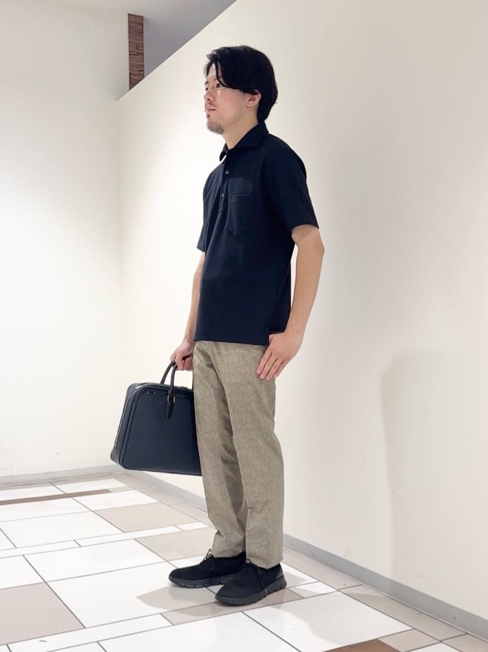 及川さんの「TAKEO KIKUCHI｜【抗菌防臭】COOL DOTS（R）ドビープリント パンツ」を使ったコーディネート